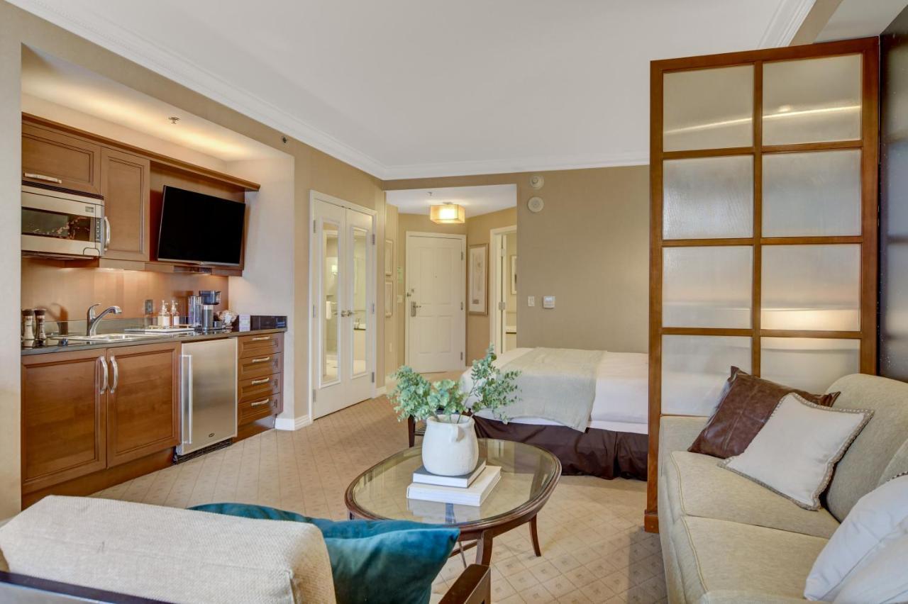 Balcony Full Strip View Suite Mgm Signature Free Valet Las Vegas Exterior foto